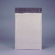 Load image into Gallery viewer, 100 PCS 4 X 8 White Plastic Bubble Mailing Envelopes Water-resistant self-seal